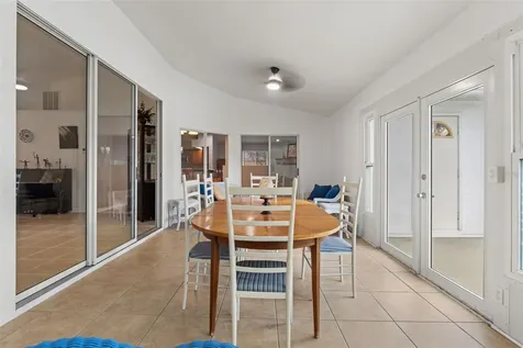 958 Ridgewood Terrace Tarpon Springs FL 34689