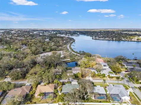 958 Ridgewood Terrace Tarpon Springs FL 34689