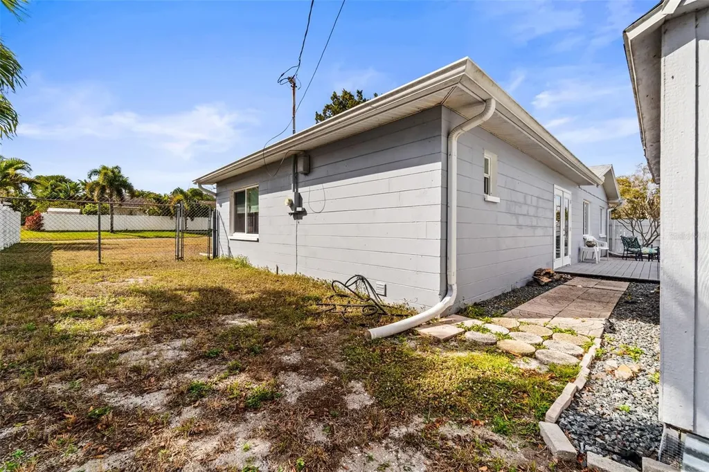 11532 84th Avenue Seminole FL 33772