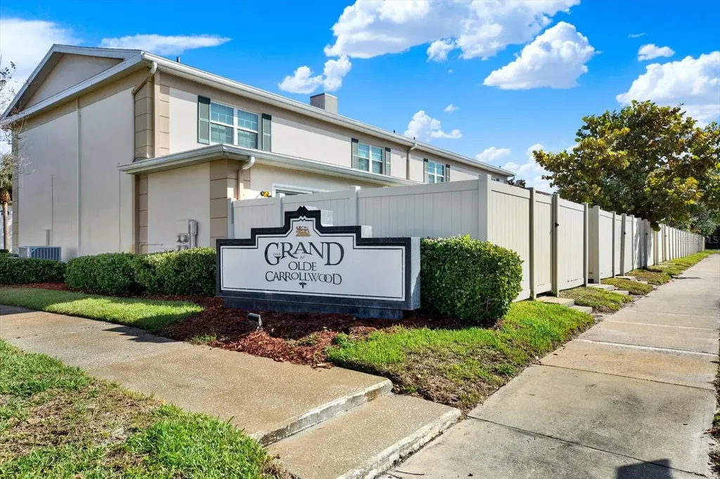 10330 Carrollwood Lane Tampa FL 33618