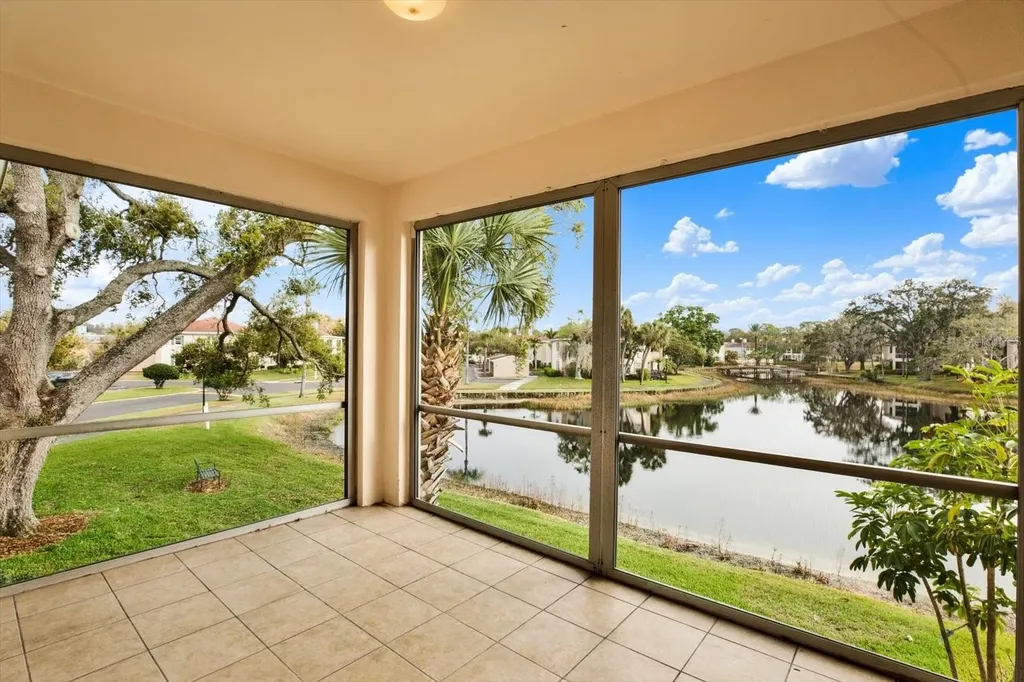 10330 Carrollwood Lane Tampa FL 33618