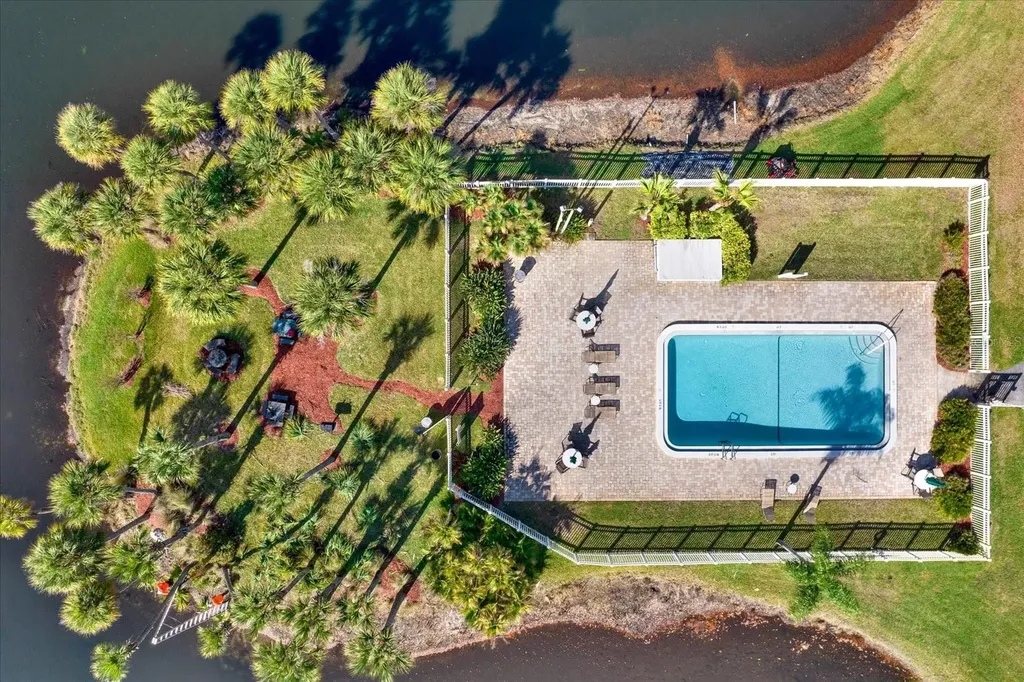 10330 Carrollwood Lane Tampa FL 33618