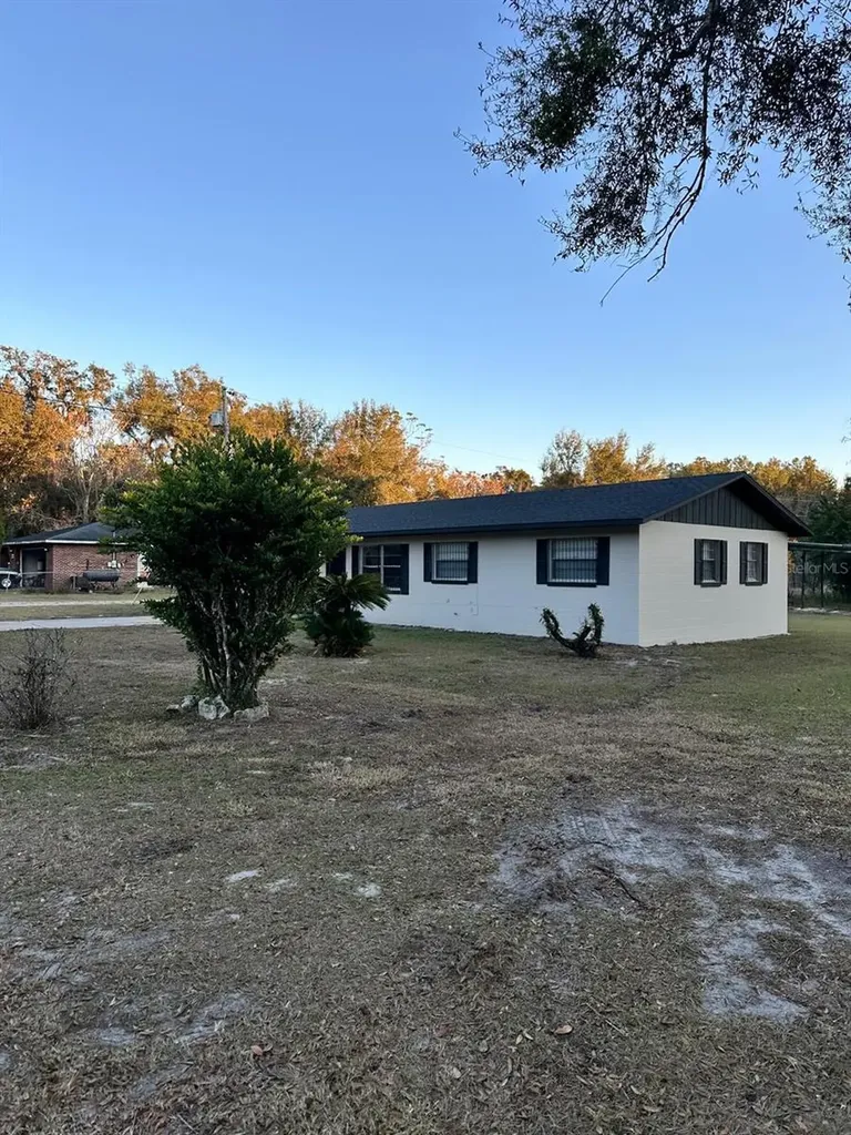 2863 County Road 238 Wildwood FL 34785