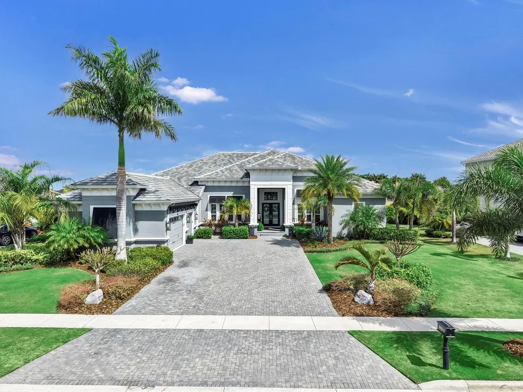 813 Manns Harbor Drive Apollo Beach FL 33572