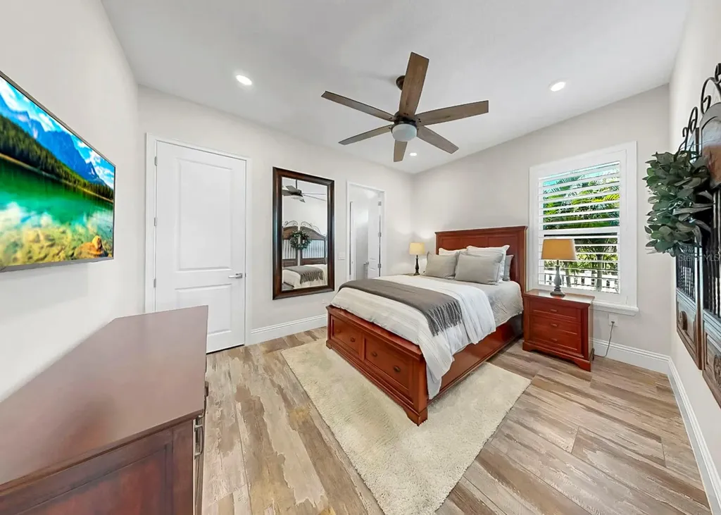 813 Manns Harbor Drive Apollo Beach FL 33572