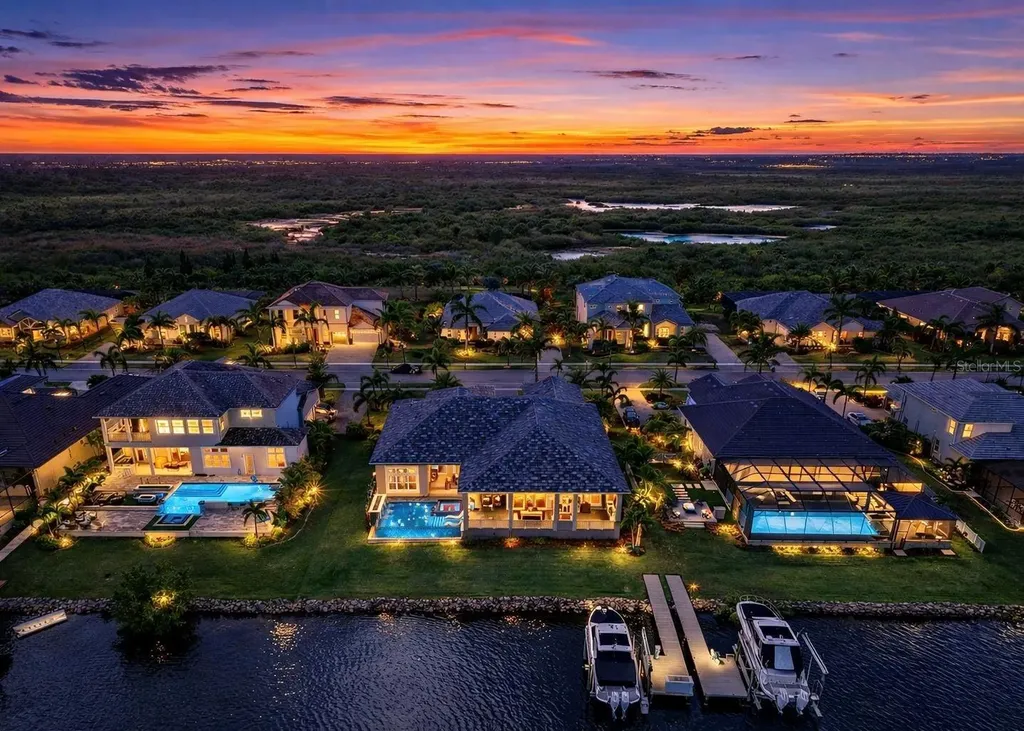 813 Manns Harbor Drive Apollo Beach FL 33572