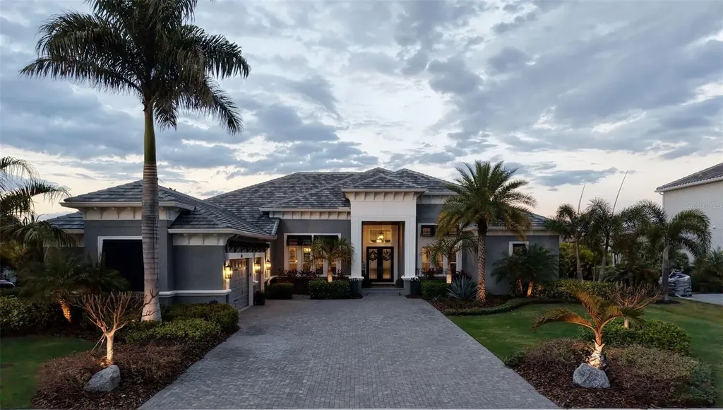 813 Manns Harbor Drive Apollo Beach FL 33572