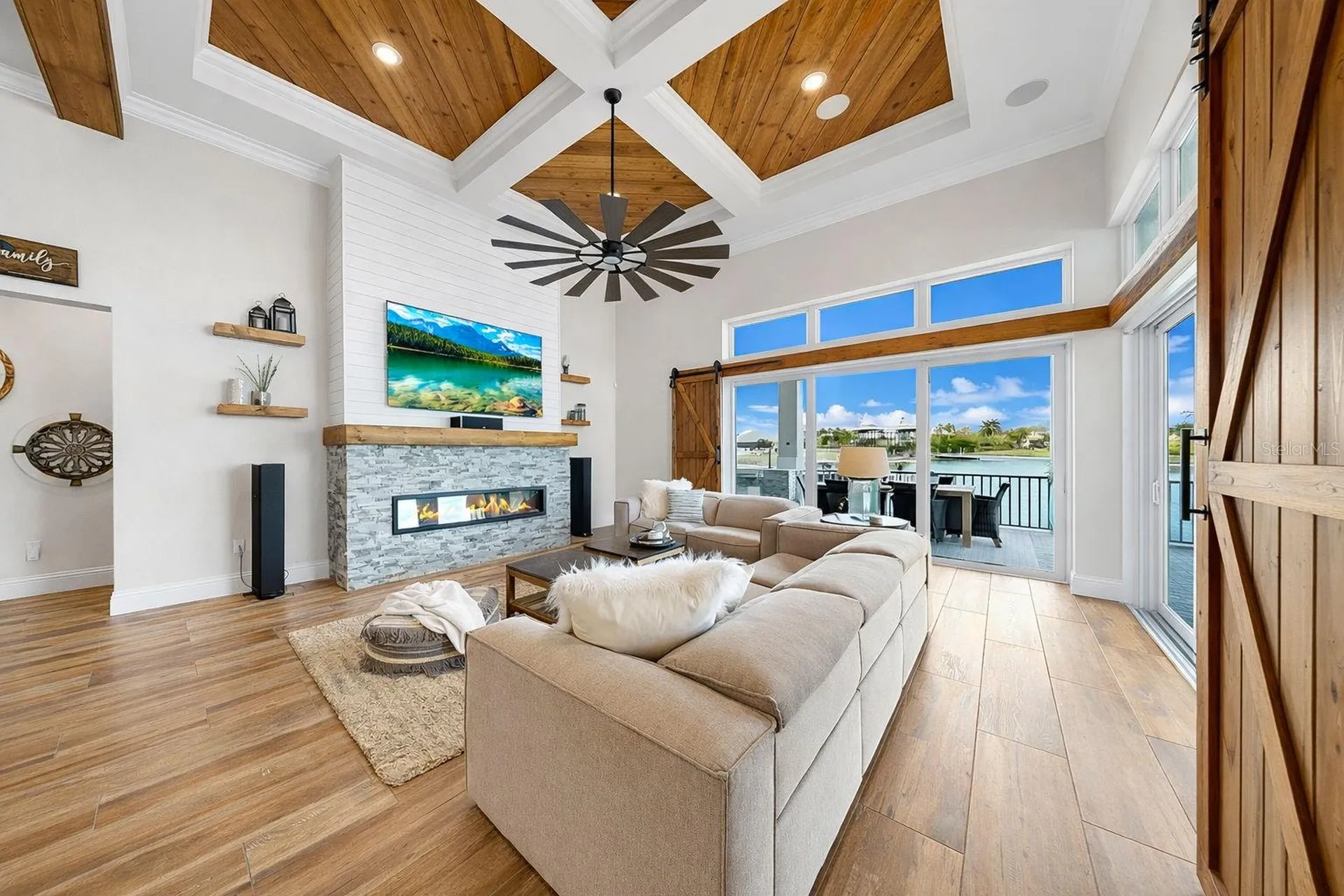 813 Manns Harbor Drive Apollo Beach FL 33572