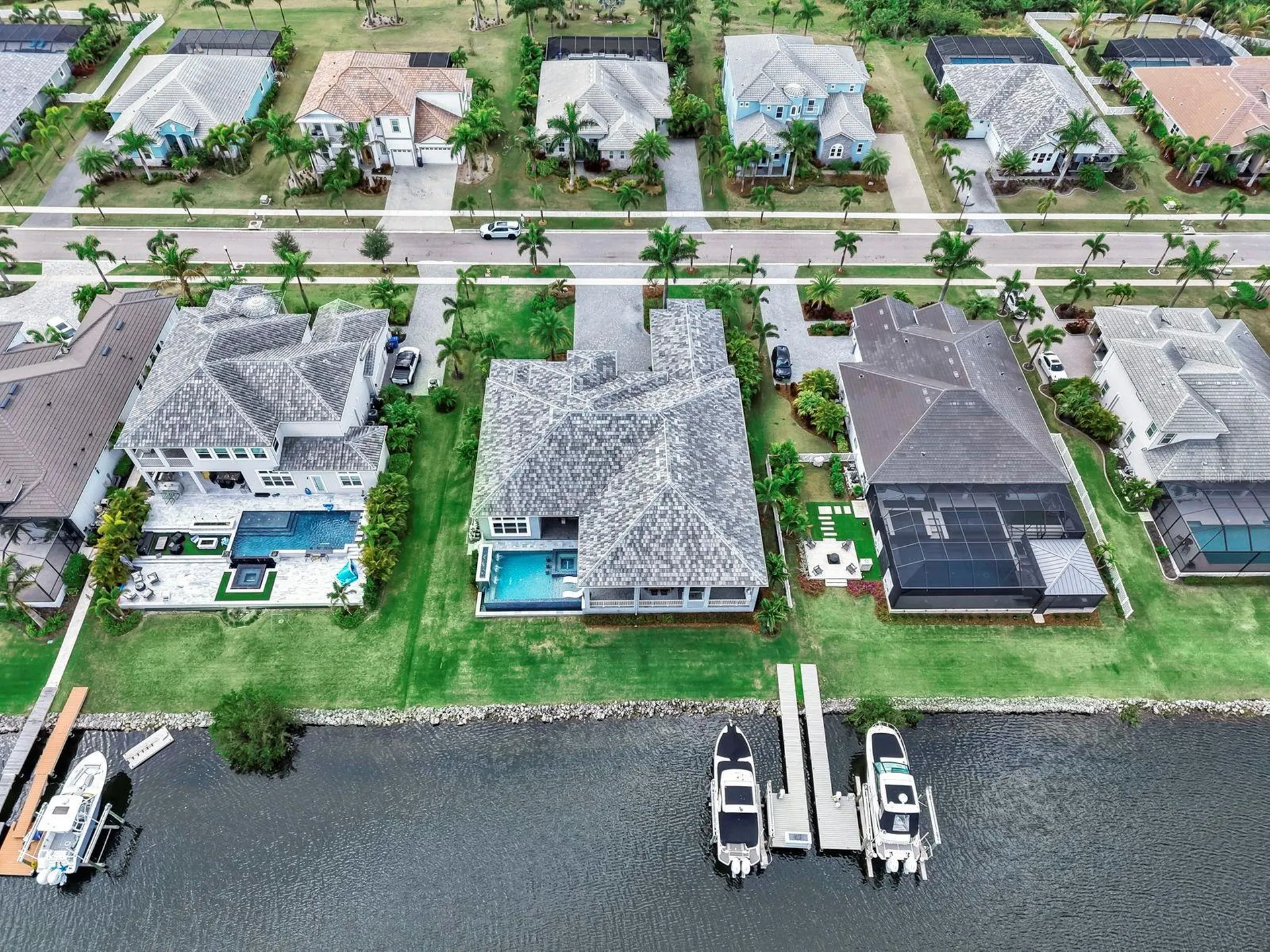 813 Manns Harbor Drive Apollo Beach FL 33572