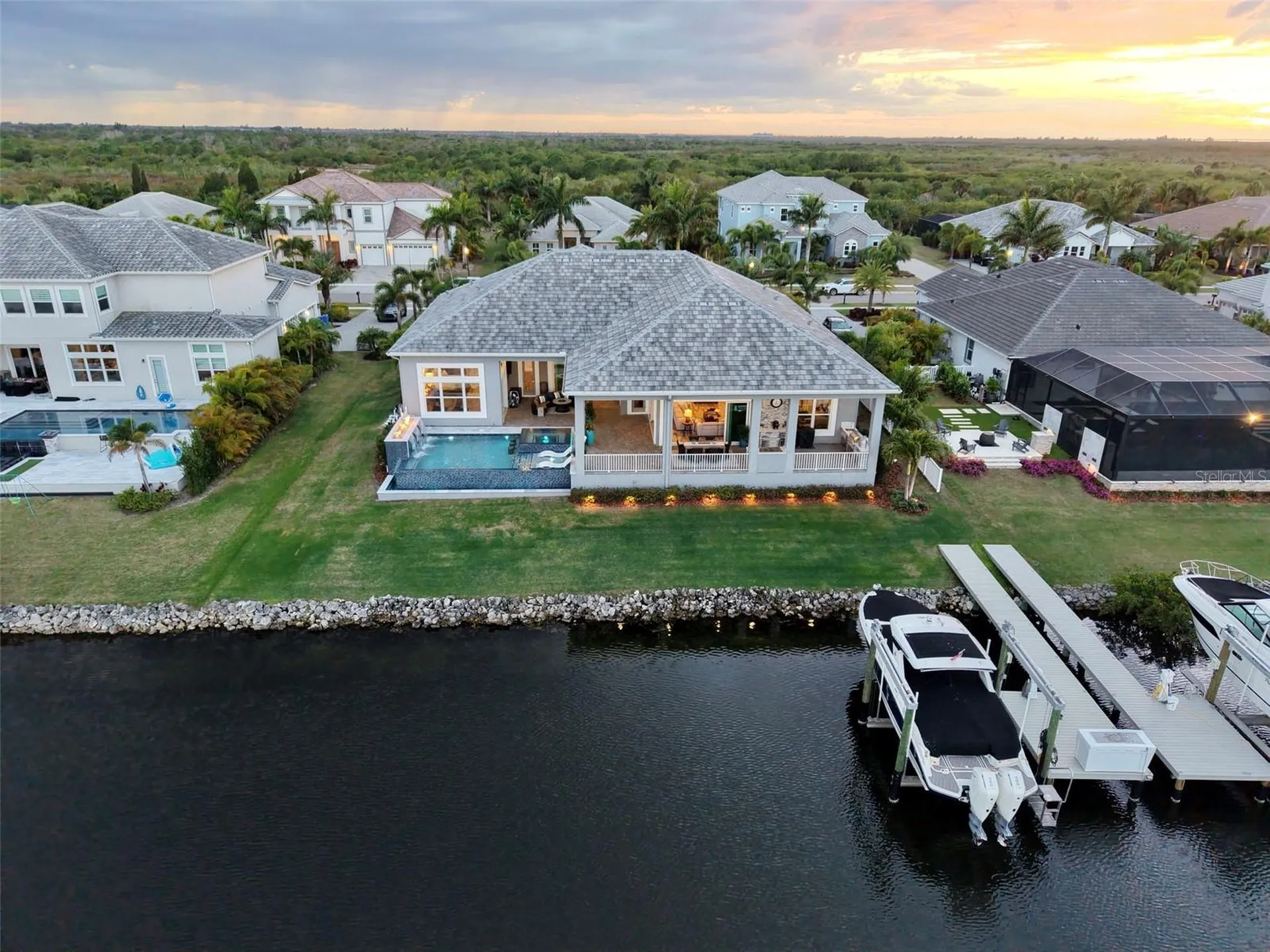 813 Manns Harbor Drive Apollo Beach FL 33572