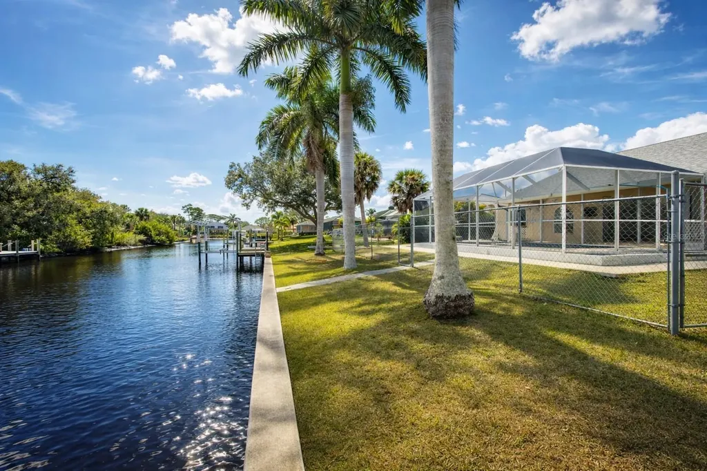 1054 General Street Port Charlotte FL 33953