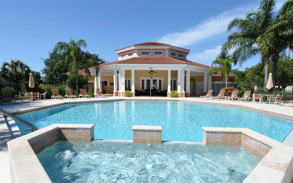 3005 Chianti Court Sarasota FL 34237