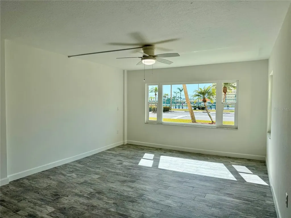 4650 Cove Circle St Petersburg FL 33708