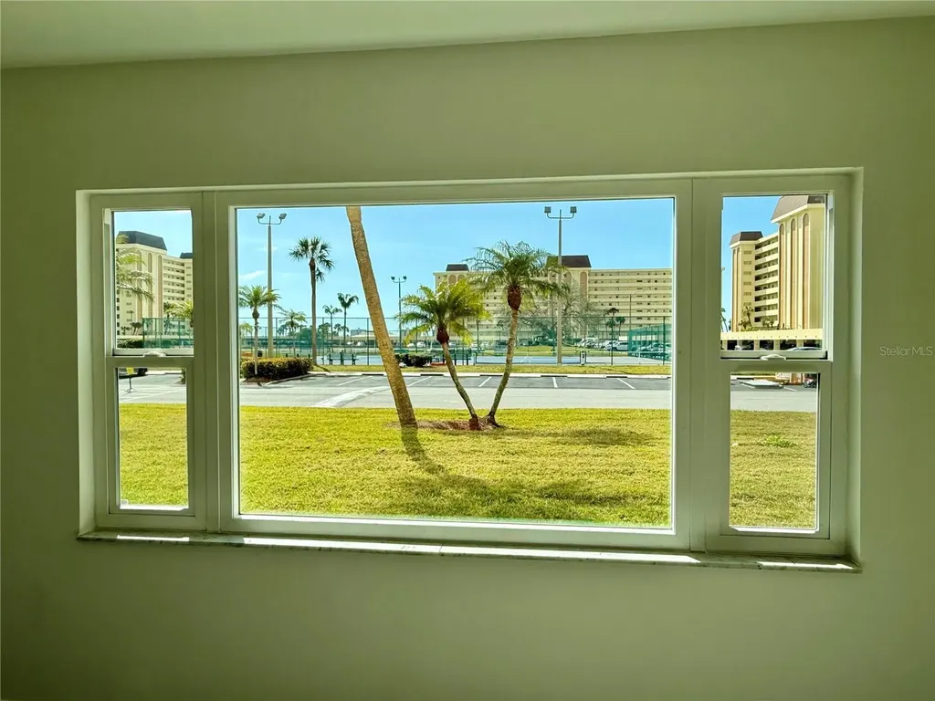 4650 Cove Circle St Petersburg FL 33708