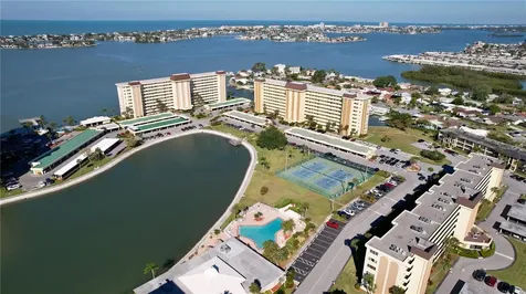 4650 Cove Circle St Petersburg FL 33708