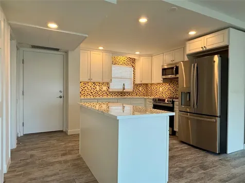 4650 Cove Circle St Petersburg FL 33708
