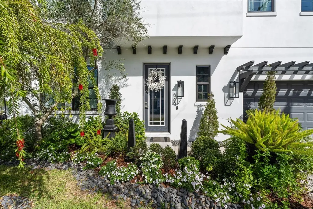 503 N Manhattan Avenue Tampa FL 33609