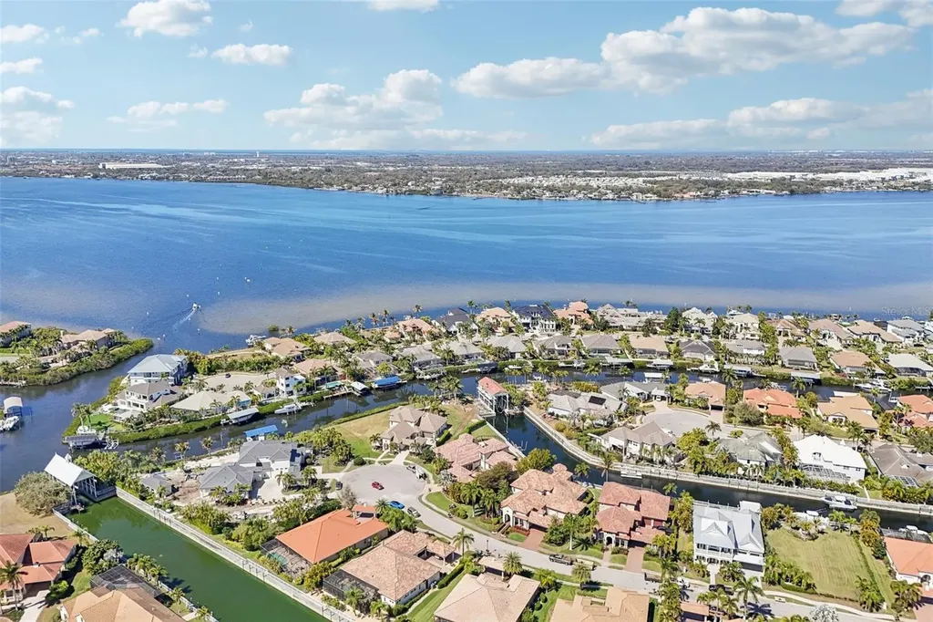 508 Mast Drive Bradenton FL 34208