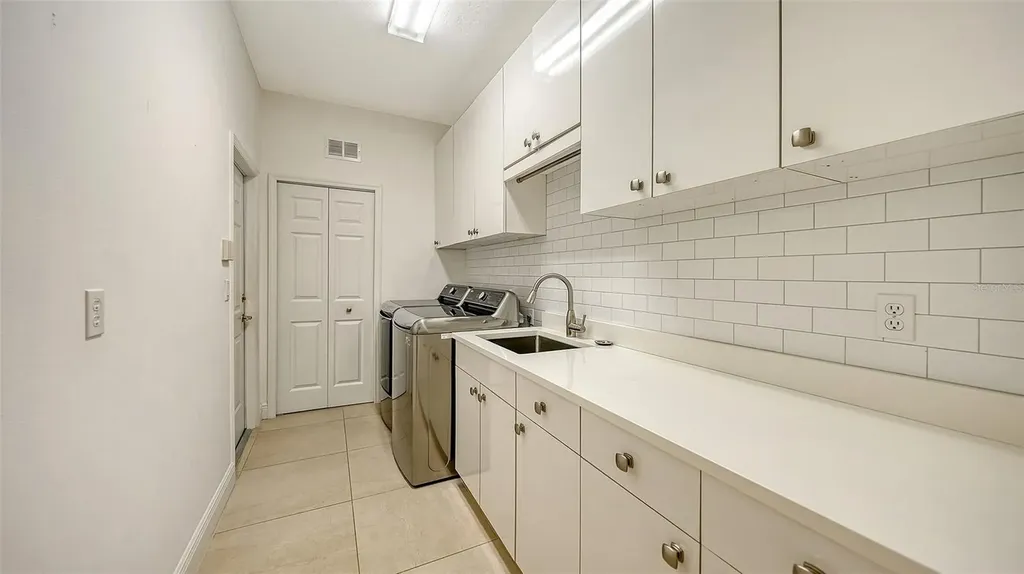 6309 Thorndon Circle University Park FL 34201