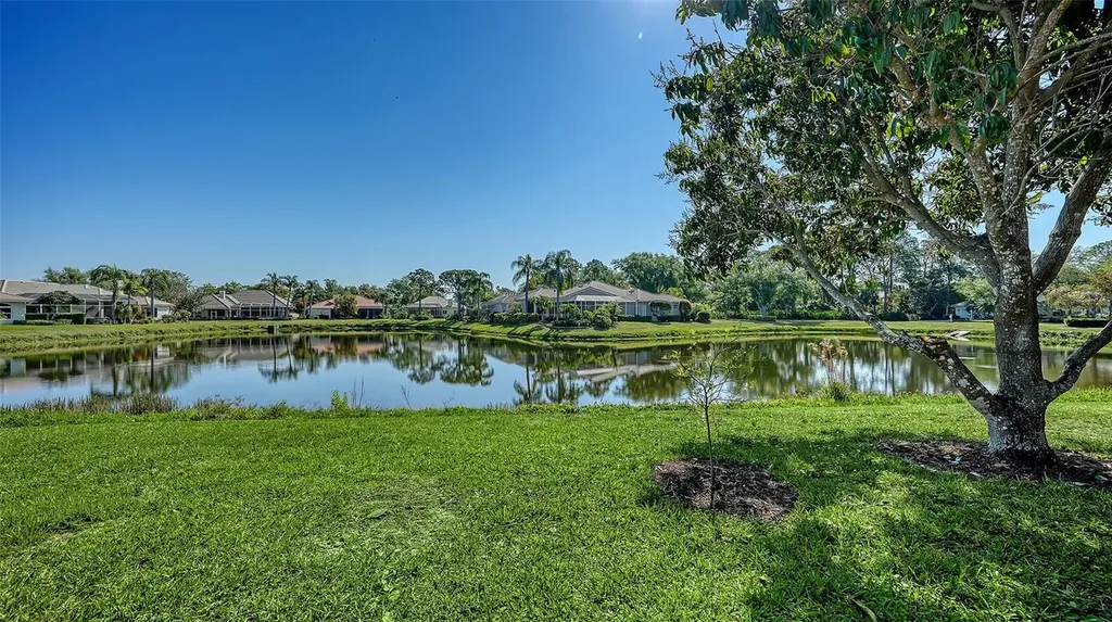 6309 Thorndon Circle University Park FL 34201