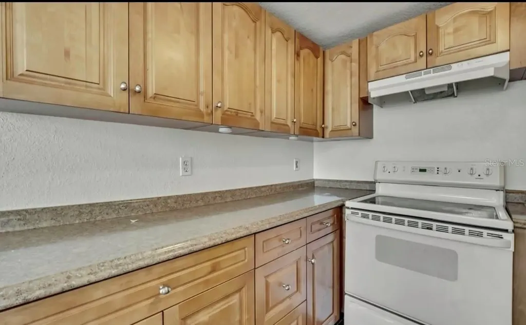 12527 1st Isle Hudson FL 34667