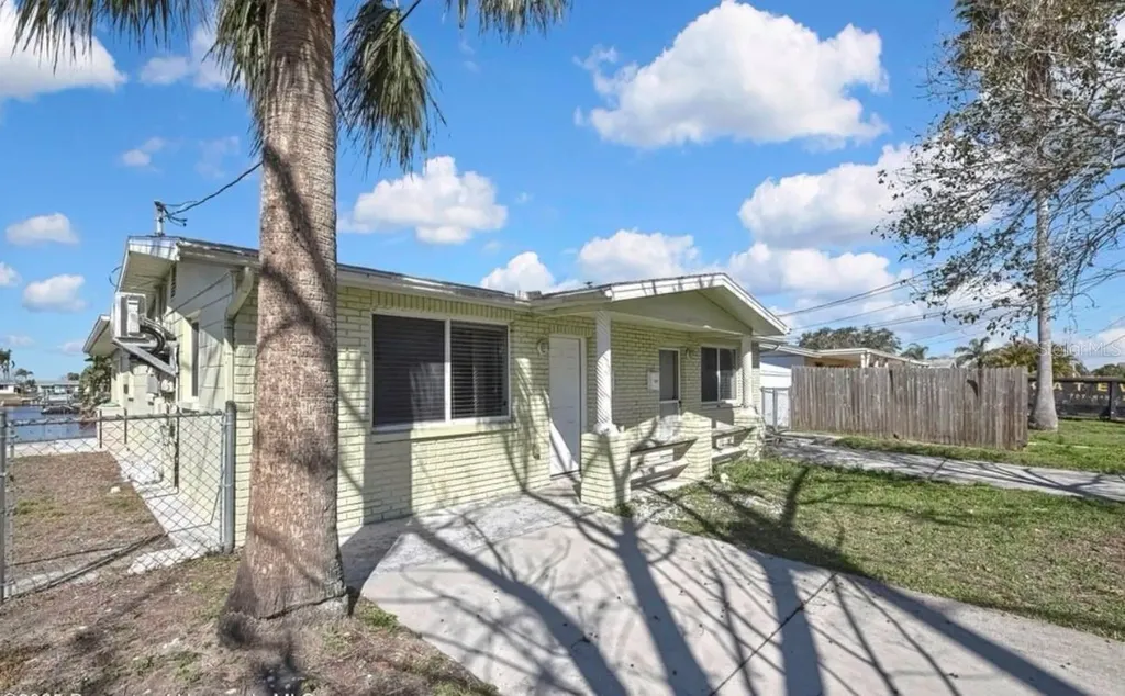 12527 1st Isle Hudson FL 34667