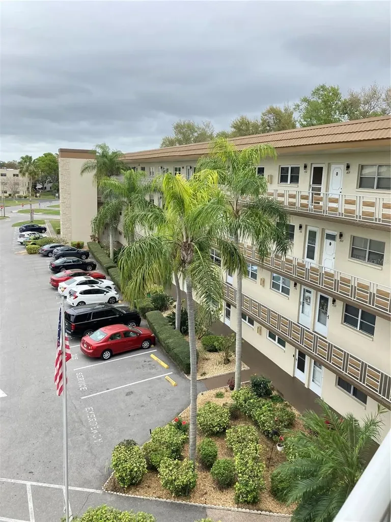 5725 80th Street N St Petersburg FL 33709