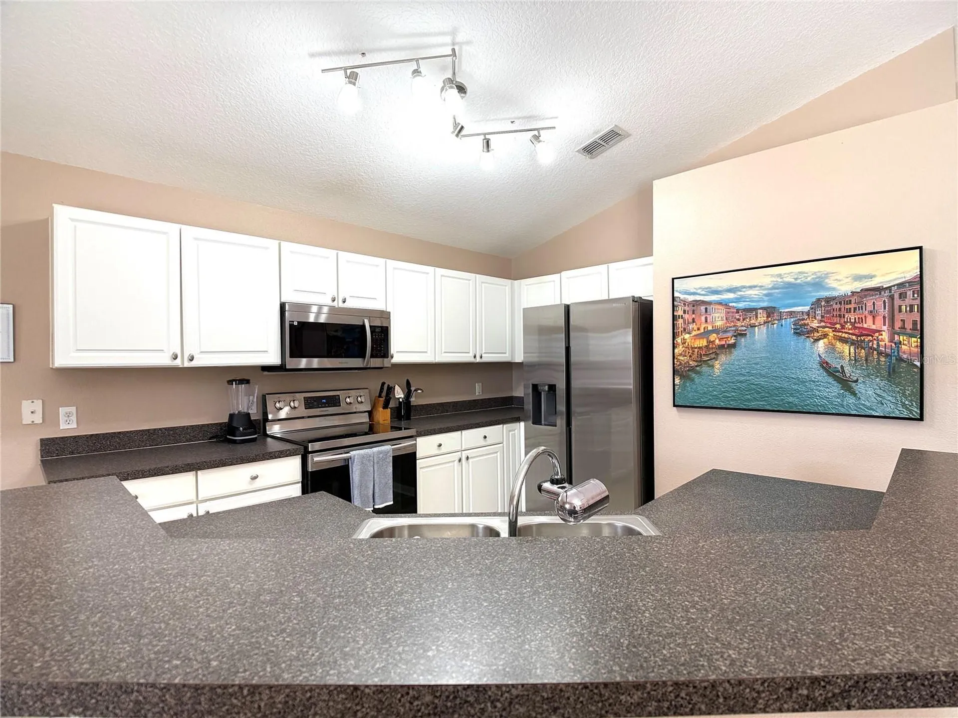 353 Kensington Drive Davenport FL 33897
