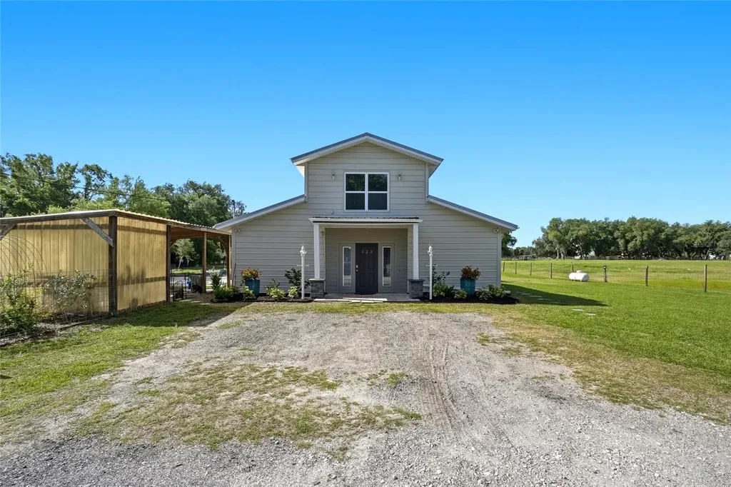123 S Wiggins Road Plant City FL 33566