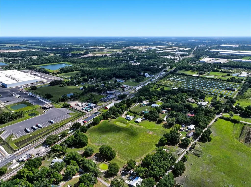 123 S Wiggins Road Plant City FL 33566