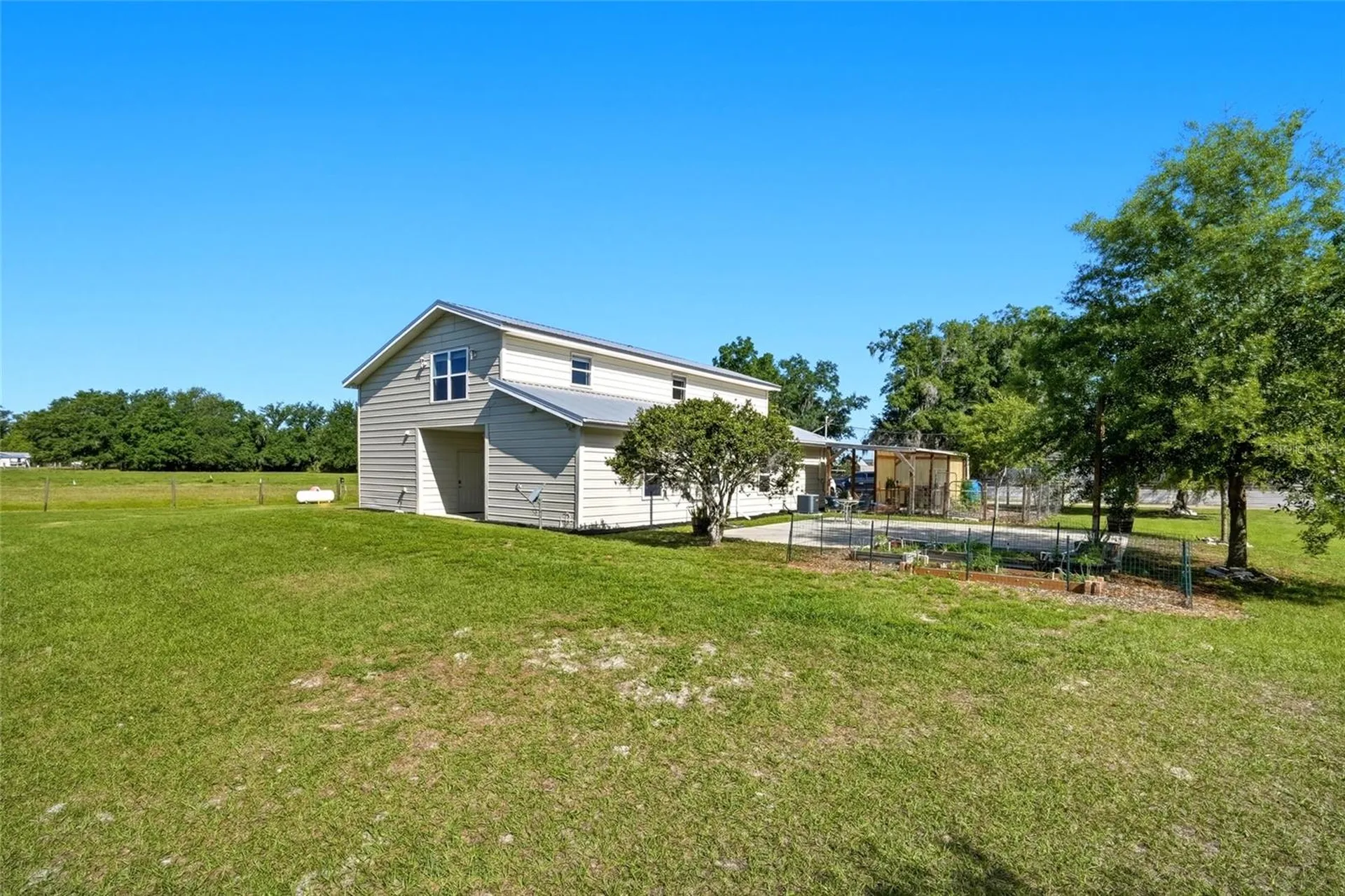 123 S Wiggins Road Plant City FL 33566