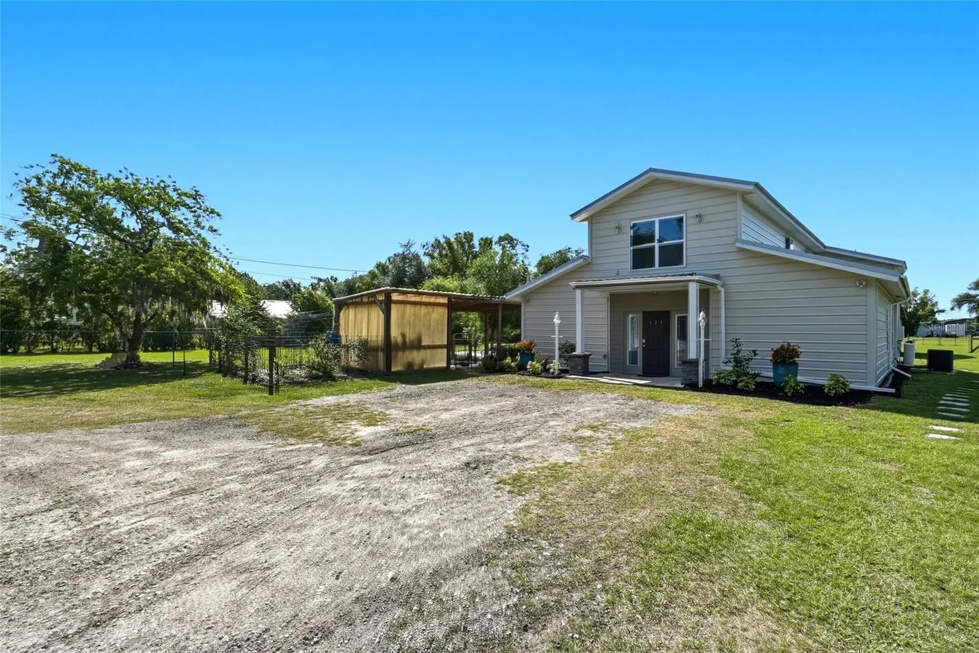 123 S Wiggins Road Plant City FL 33566