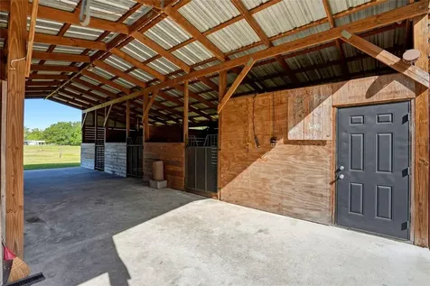 123 S Wiggins Road Plant City FL 33566