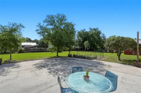 123 S Wiggins Road Plant City FL 33566