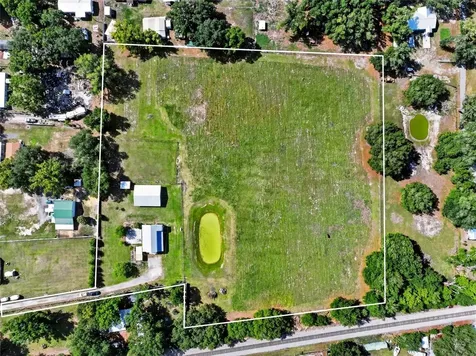 123 S Wiggins Road Plant City FL 33566