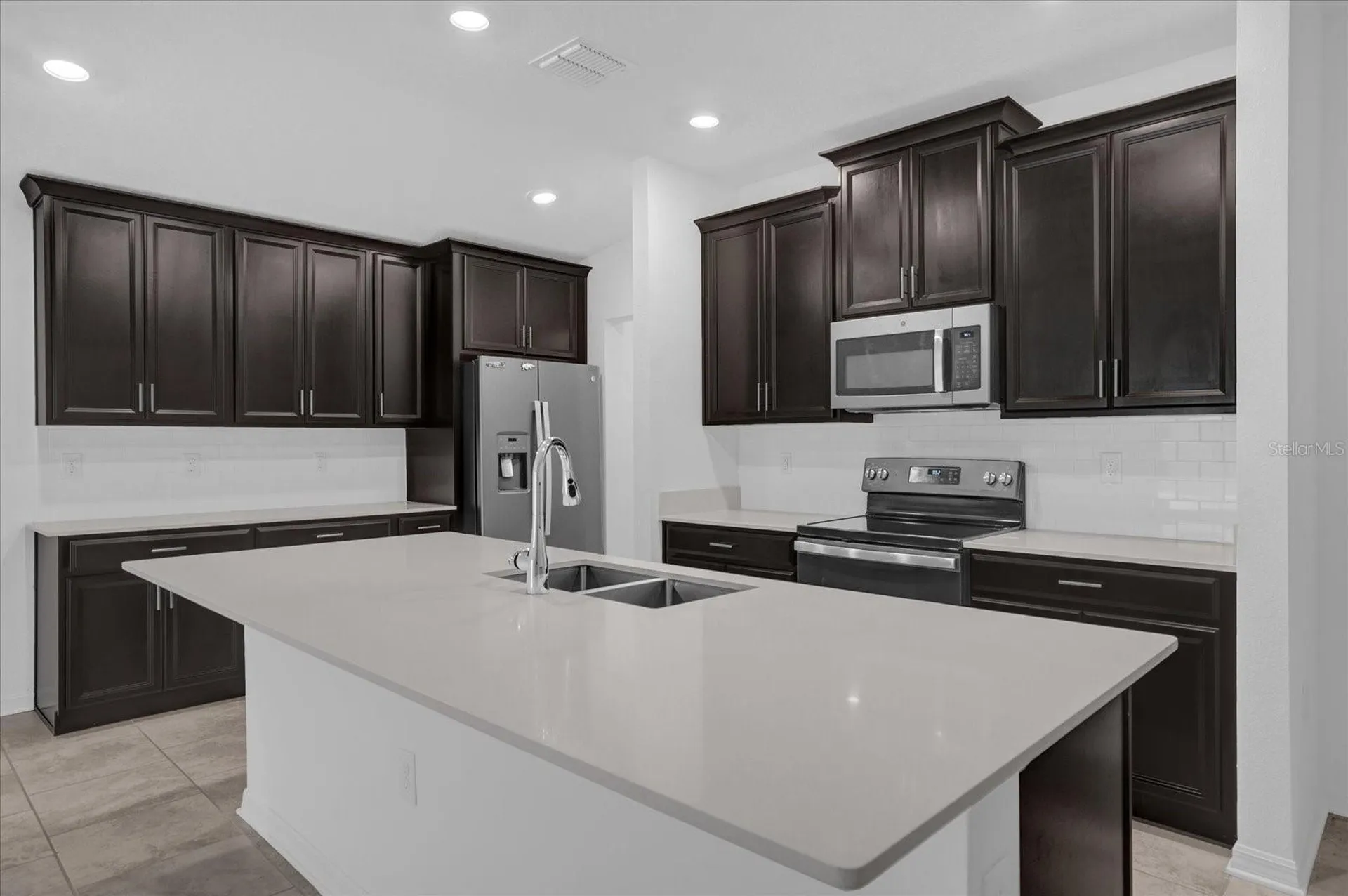 4712 Magnetite Loop Mount Dora FL 32757