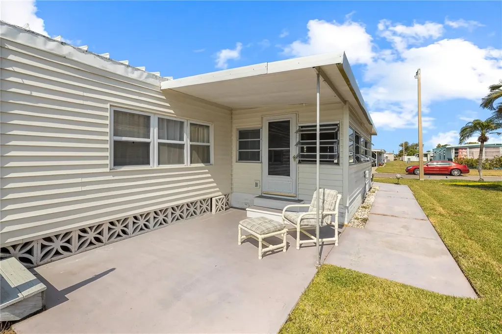 204 51st Avenue E Bradenton FL 34203