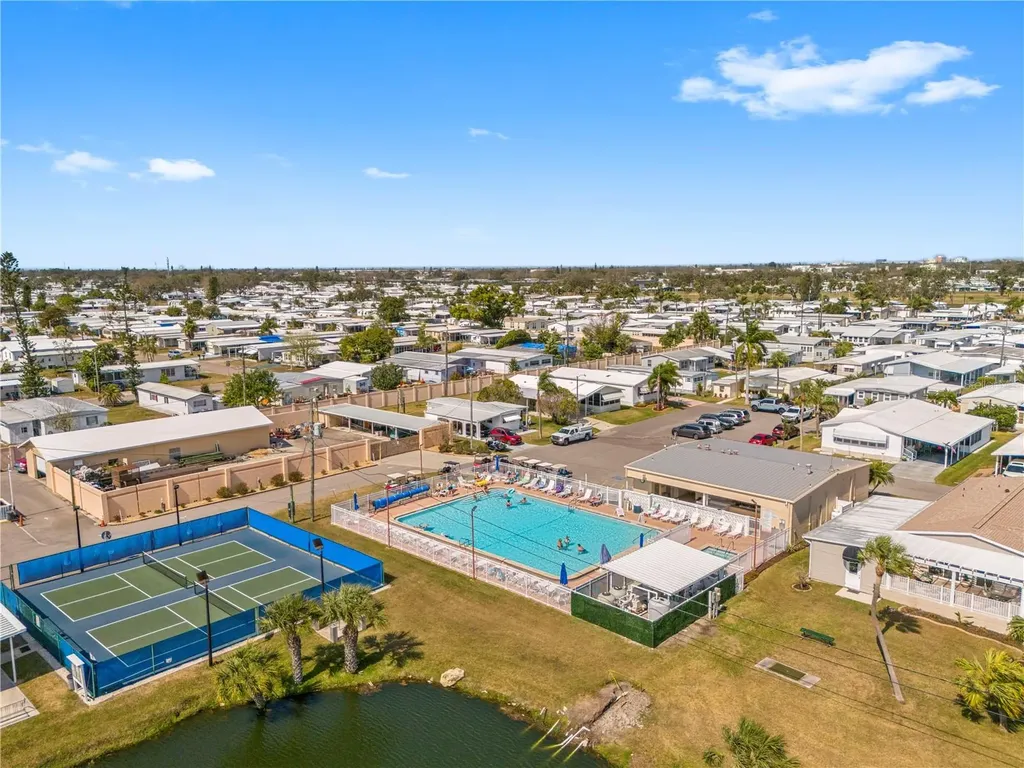 204 51st Avenue E Bradenton FL 34203