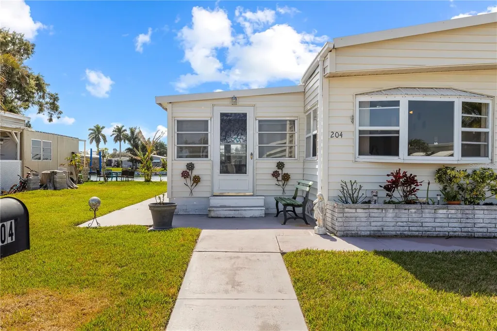 204 51st Avenue E Bradenton FL 34203