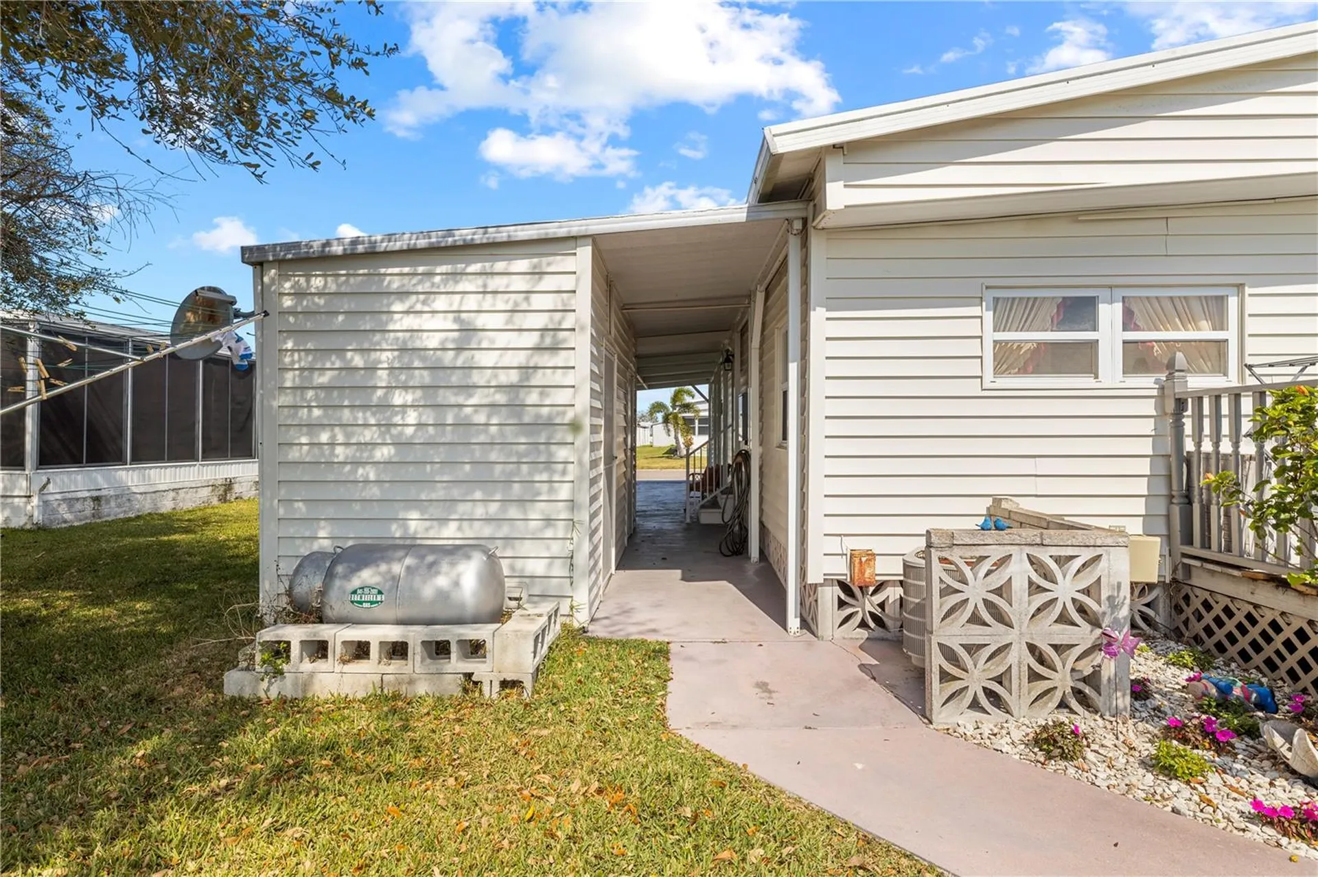 204 51st Avenue E Bradenton FL 34203