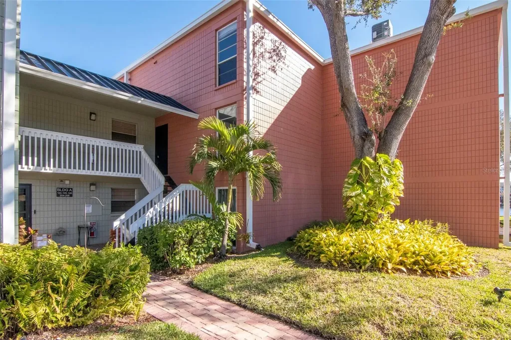 2424 W Tampa Bay Boulevard Tampa FL 33607
