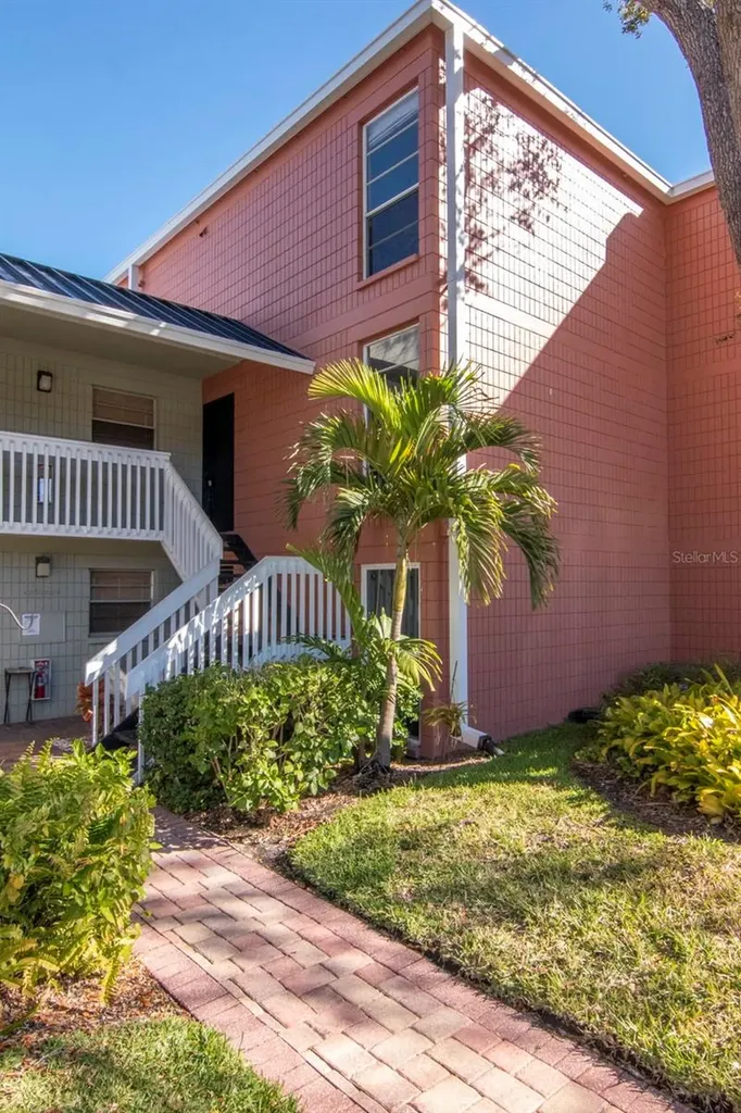 2424 W Tampa Bay Boulevard Tampa FL 33607