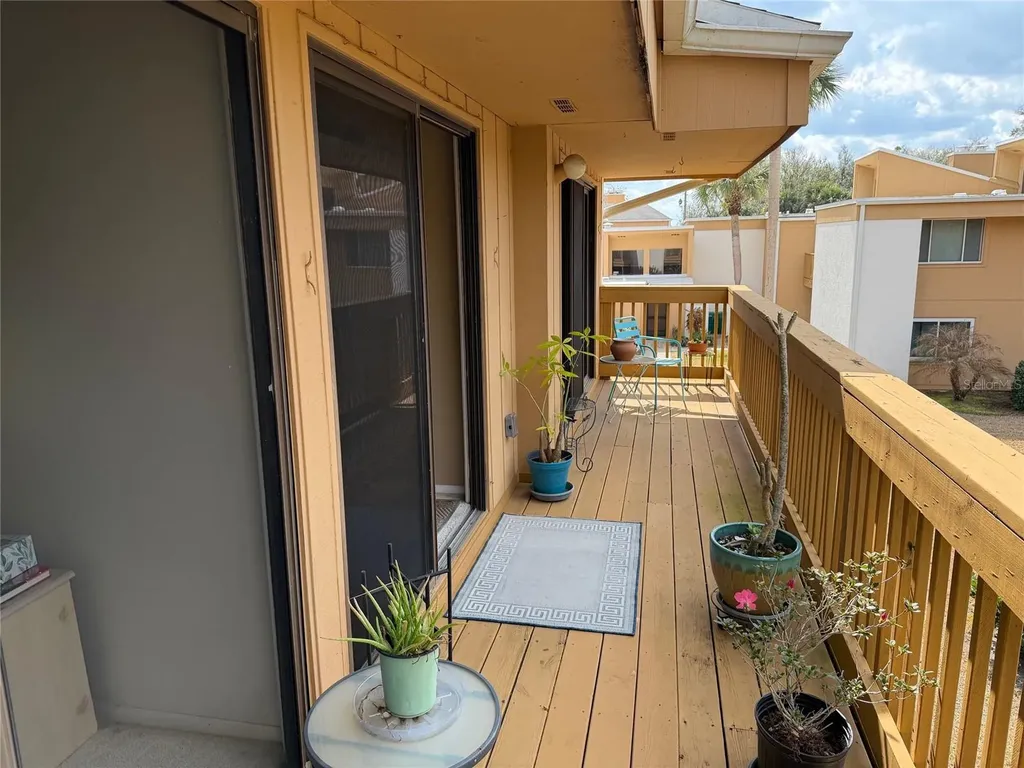 1051 S Highland Street Mount Dora FL 32757