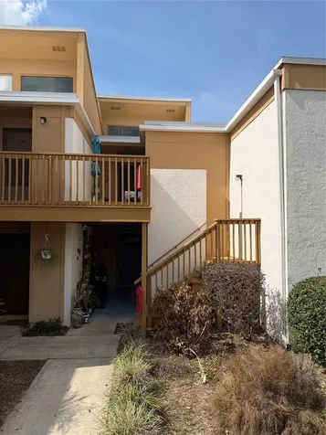 1051 S Highland Street Mount Dora FL 32757