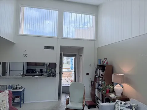 1051 S Highland Street Mount Dora FL 32757