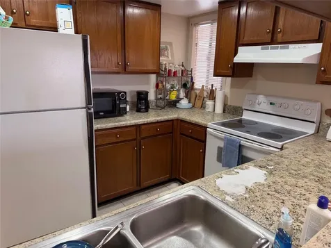 1051 S Highland Street Mount Dora FL 32757