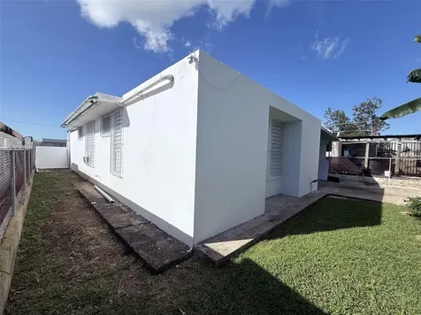 1749 Calle Horas San Juan PR 00926