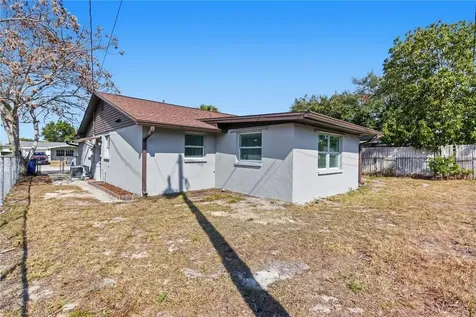 5330 Poinsettia Drive New Port Richey FL 34652