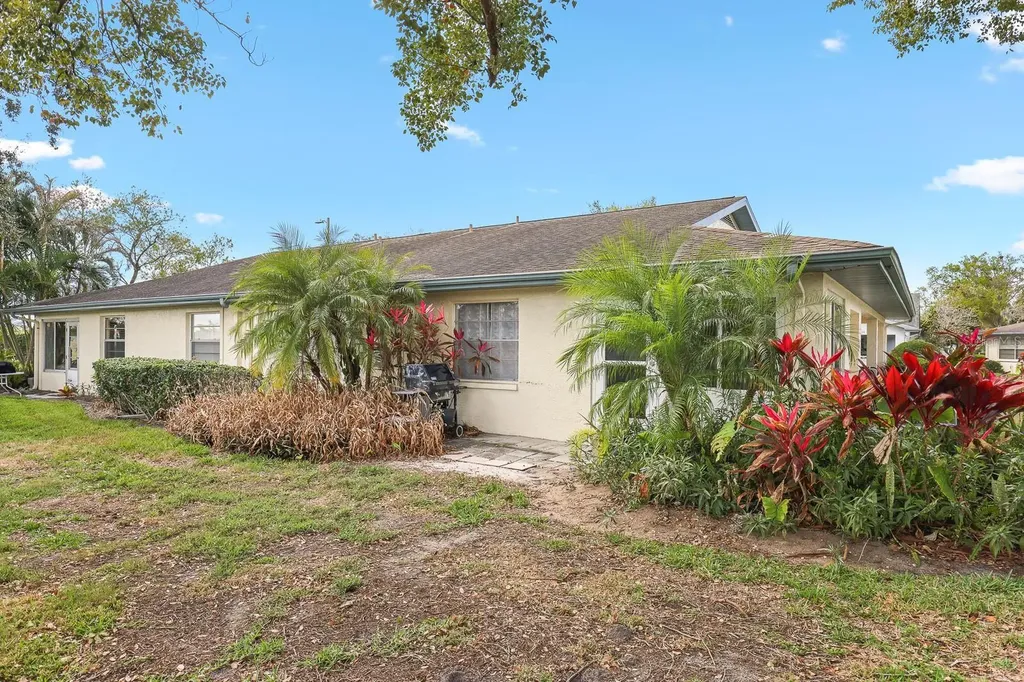 2003 Hadrian Court Sun City Center FL 33573