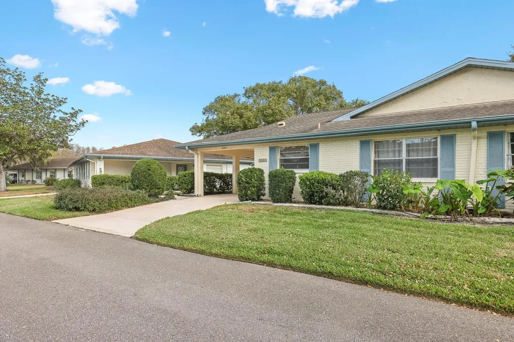 2003 Hadrian Court Sun City Center FL 33573